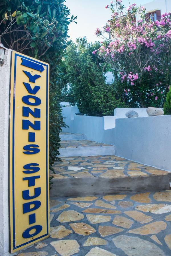 Yvonni Studios Skála Exteriör bild